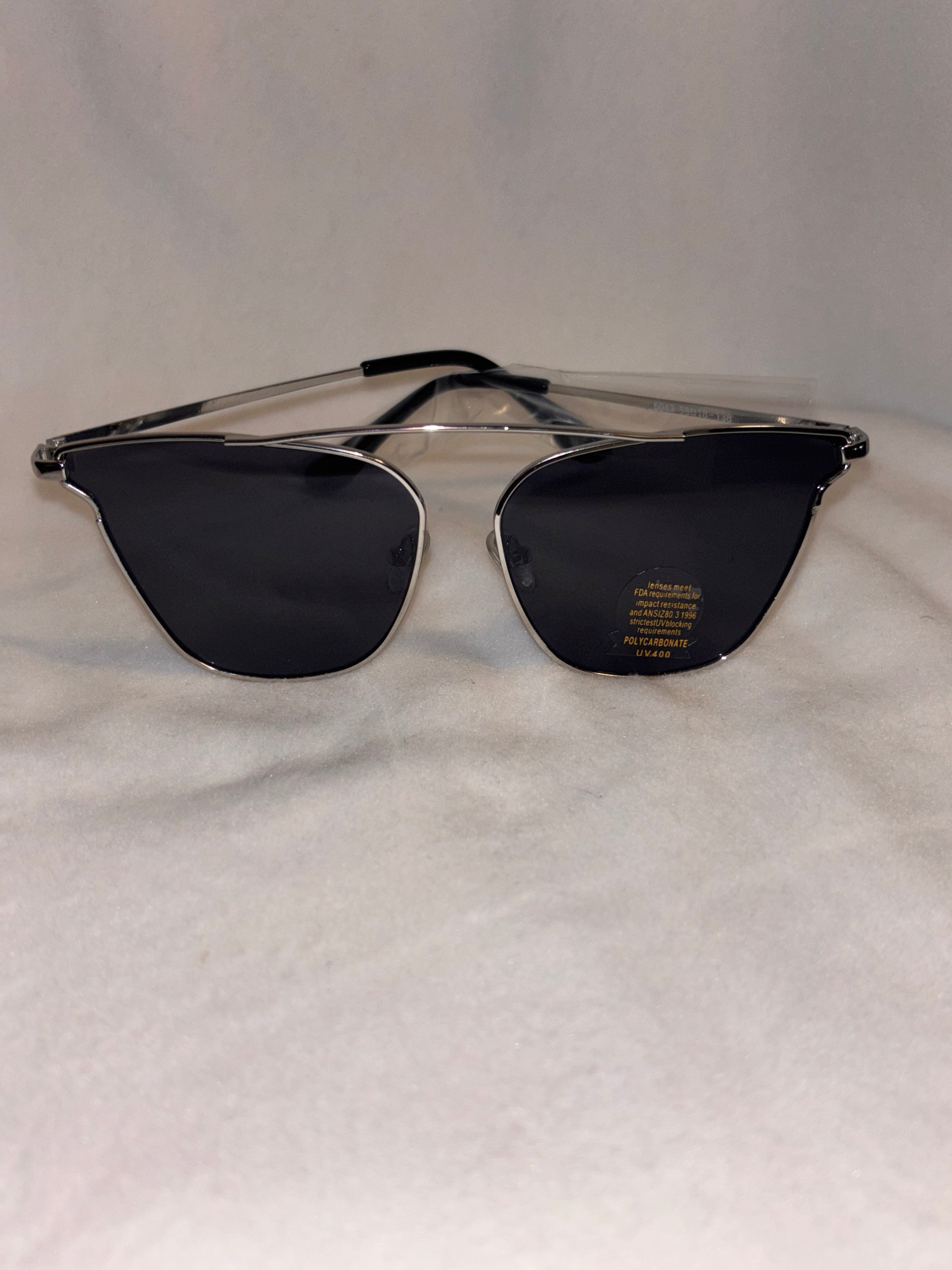 Onyx Kiss Sunglasses